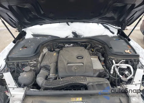 2017 Mercedes-Benz Glc 300 4Matic z USA, uszkodzony, nr VIN WDC0G4KB2HF139745